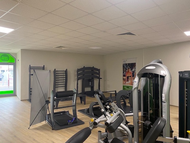 fitplus_Fitnessstudio Steinheim Geraetetraining_1