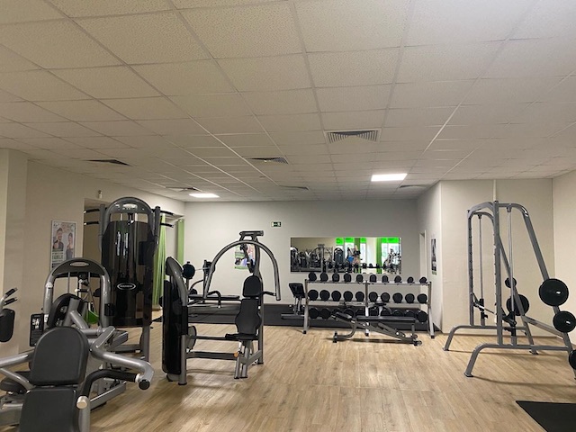 fitplus_Fitnessstudio Steinheim Geraetetraining_2