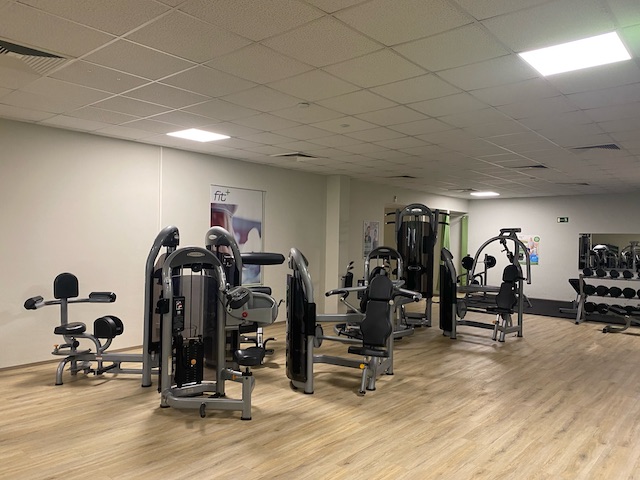 fitplus_Fitnessstudio Steinheim Geraetetraining_3